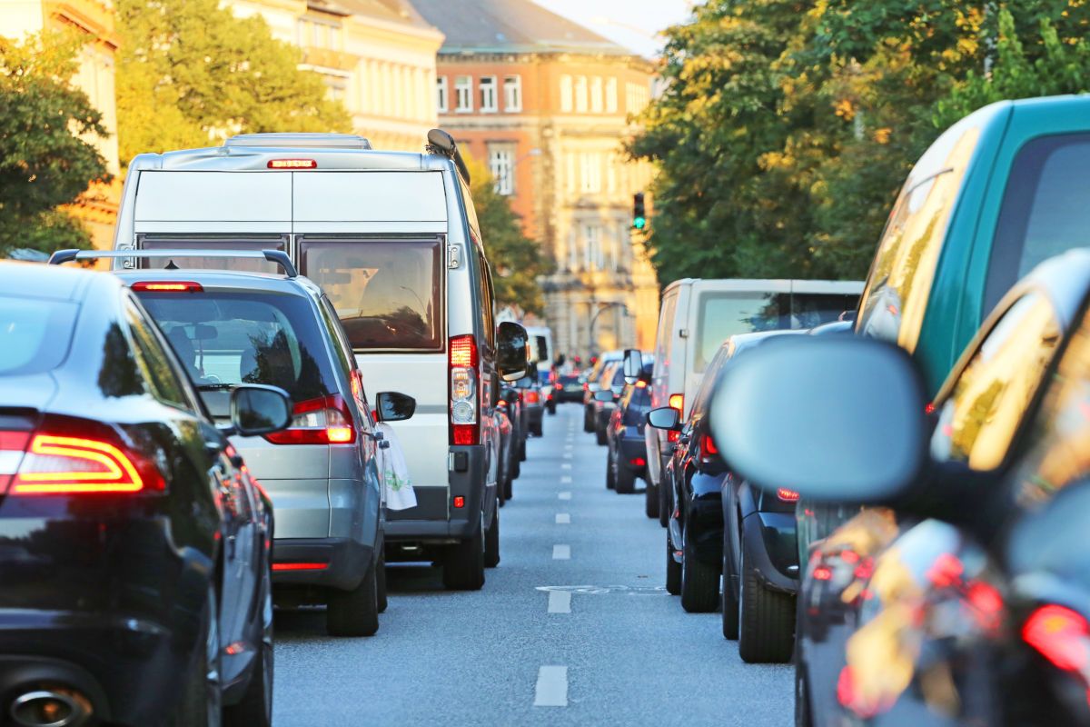 Autostau ohne smarte Kreuzung