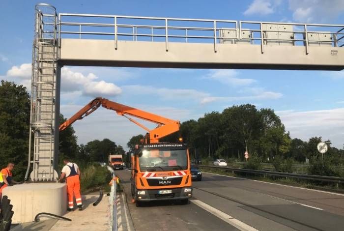 Verkehrszeichenträgerkonstruktion SWARCO Lösungen