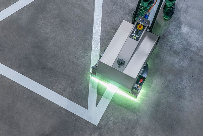 (c) Wolfgang Stadler SWARCO UV-LINE